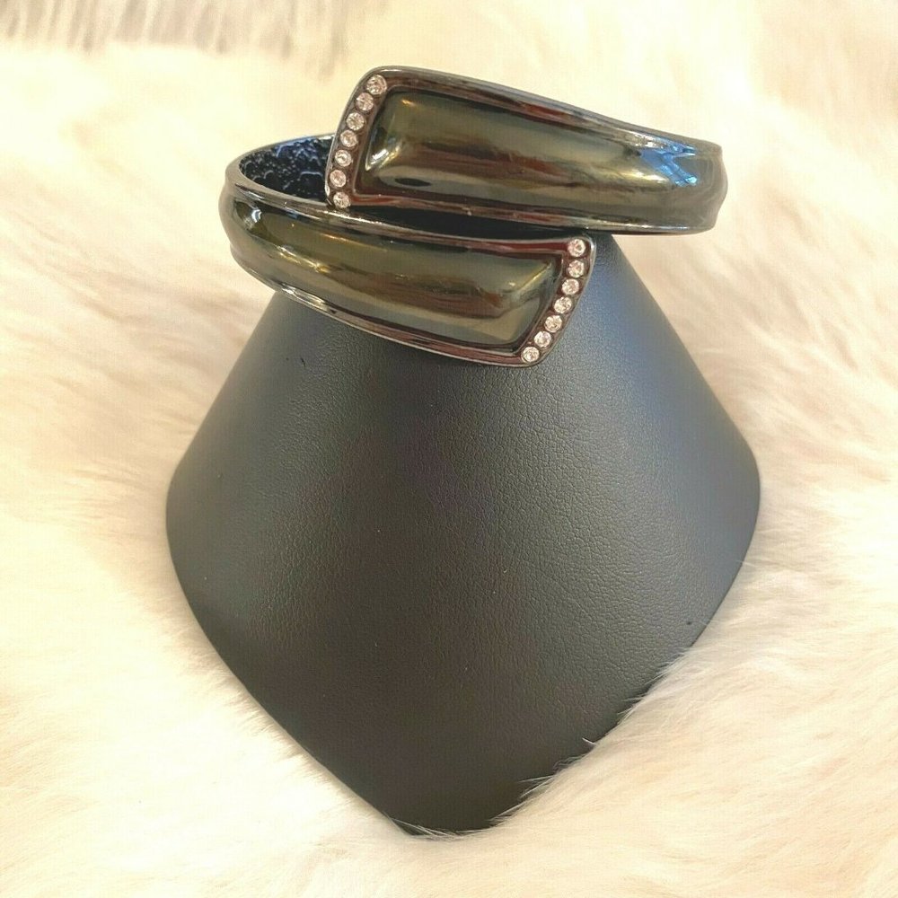 FUmi Modernist Gunmetal Tone Metal Rhinestone‎ Bangle Bracelet Hinged 7760